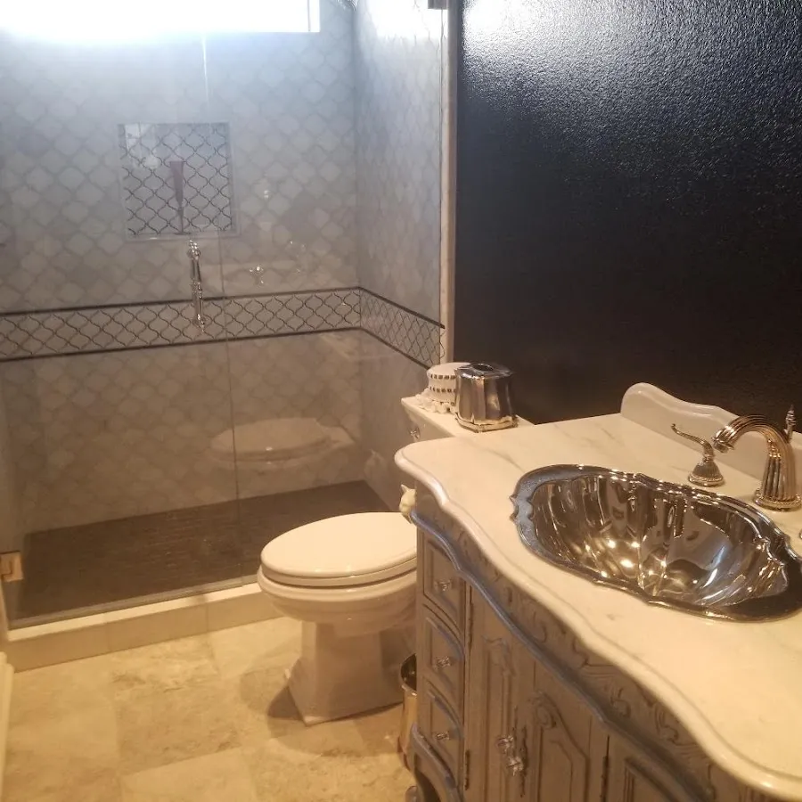 Professional plumbing work and bathroom remodeling in Kahaluu-Keauhou